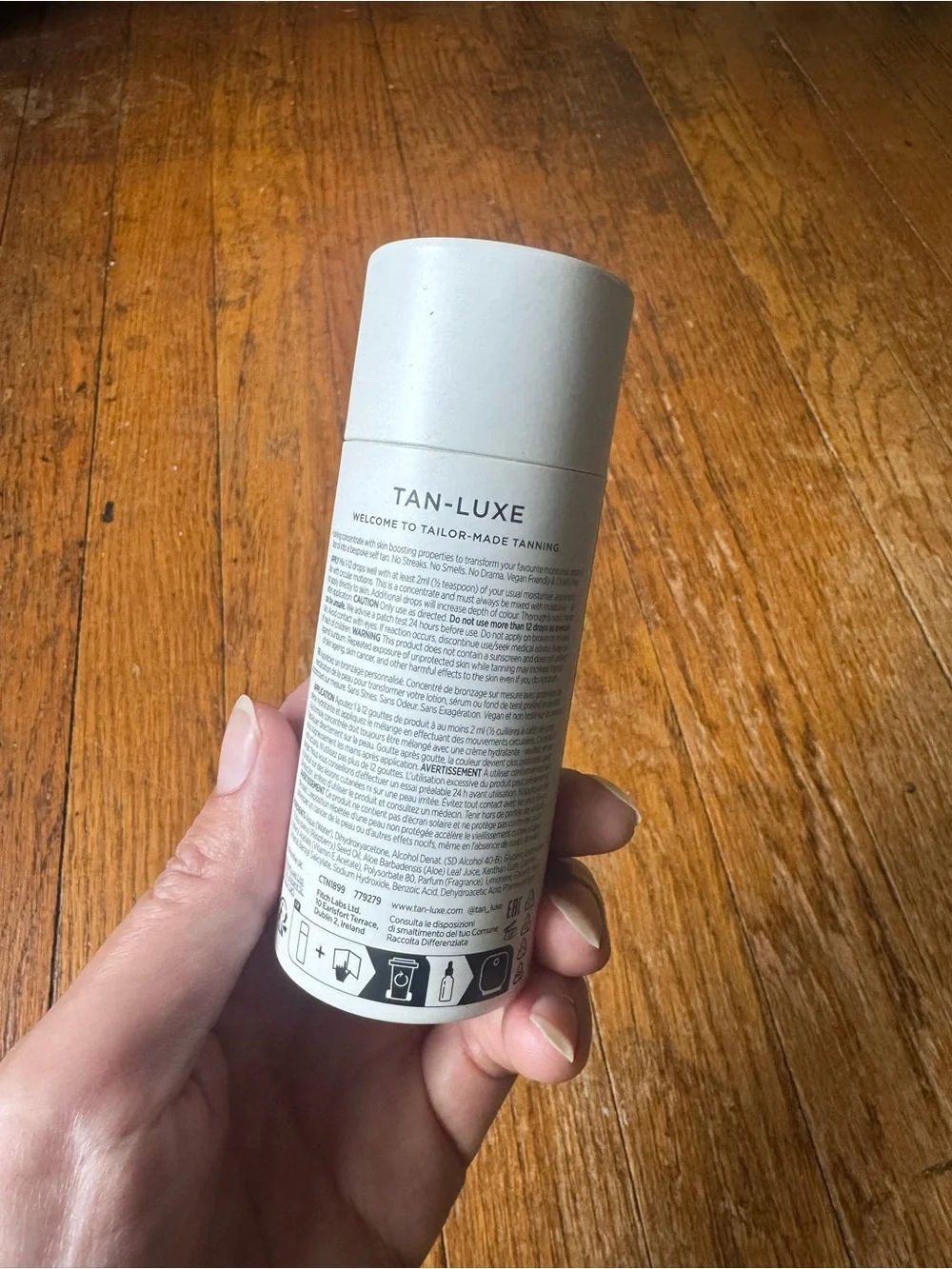 Tan Luxe The Face Illuminating Self-Tan Drops - light/medium - brand new - Picture 3 of 5